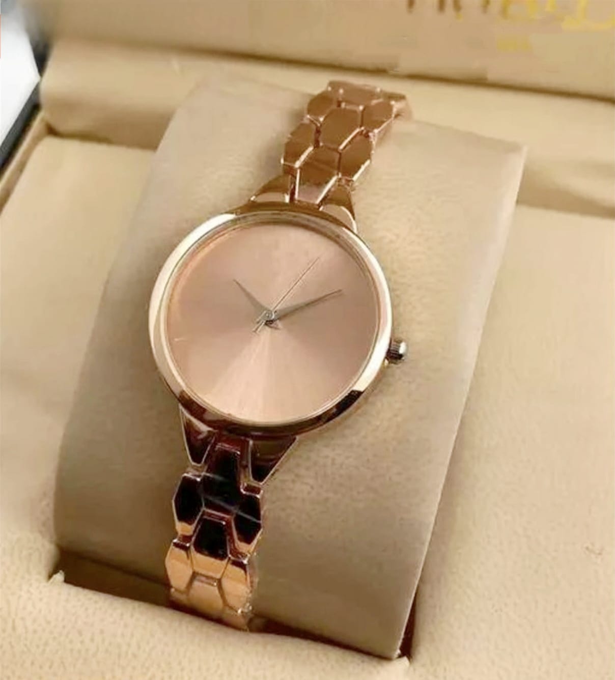 Elegant Rose Gold Minimalist Analog Watch for Woman